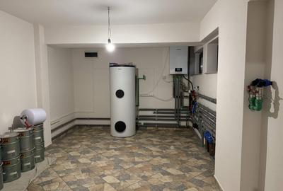 Casă individuală cu 10 camere cu Garaj în Central - 20