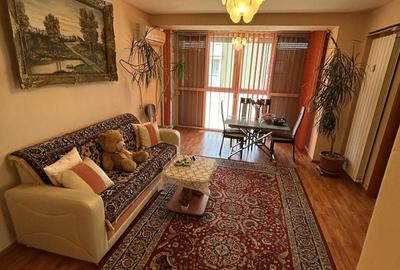 Apartament cu 3 camere decomandat în Nufărul - 2
