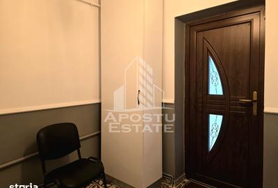 Apartament cu 3 camere semidecomandat în Funcționarilor