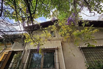 Casă cu 2 camere cu Teren 380 Mp în Central