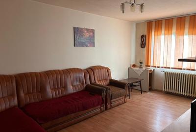 Apartament cu 3 camere decomandat în Mărășești