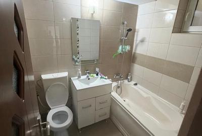 Apartament cu 3 camere decomandat în Central - 1