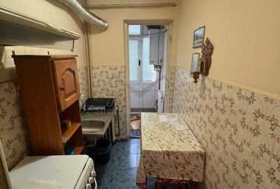 Apartament cu 2 camere semidecomandat în Podu Roș