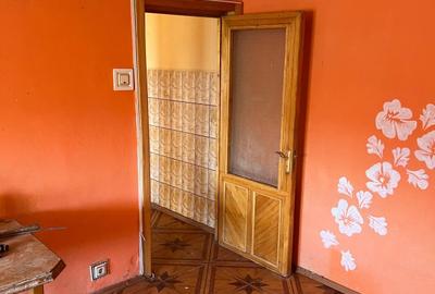 Apartament cu 2 camere semidecomandat în Bocșa