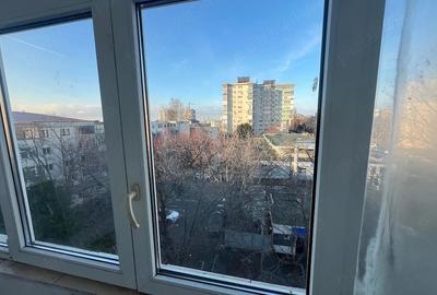 Apartament cu 3 camere decomandat în Faleza Nord