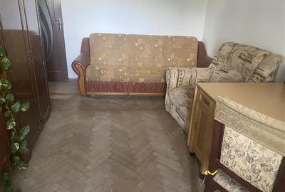 Apartament cu 2 camere decomandat, mobilat în Sud