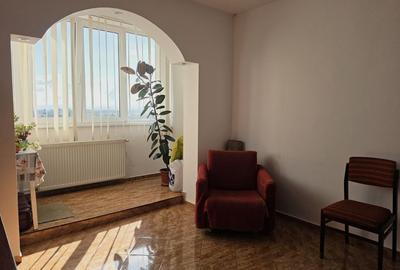 Apartament cu 3 camere circular în Astra - 5