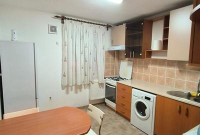 Apartament cu 2 camere decomandat în Drumul Taberei