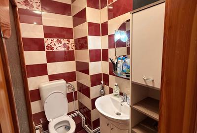 Apartament cu 3 camere decomandat în Coman
