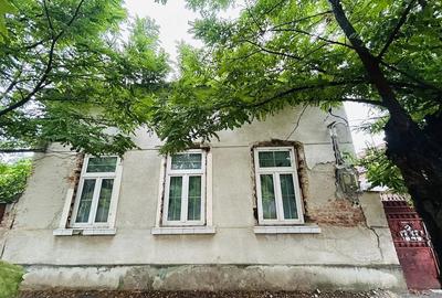 Casă cu 3 camere cu Teren 540 Mp în Fratelia