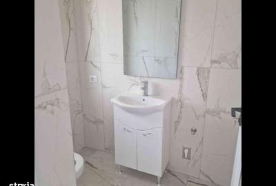 Casă cu 4 camere cu Teren 500 Mp în Central