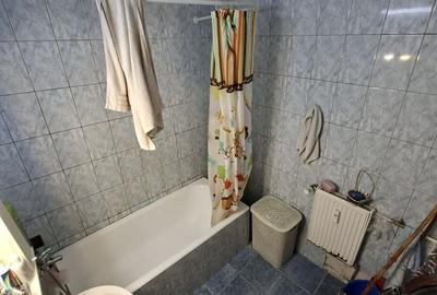Apartament cu 3 camere decomandat în 1 Decembrie 1918