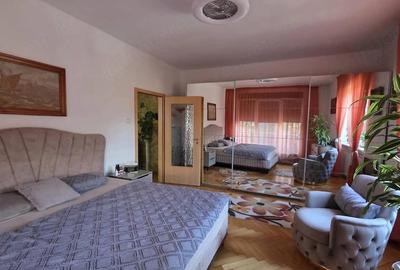 Apartament cu 2 camere semidecomandat în Medicină