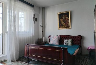 Apartament cu 3 camere decomandat, mobilat în Central - 6