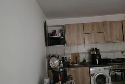 Casă cu 6 camere cu Teren 251 Mp în Chitila