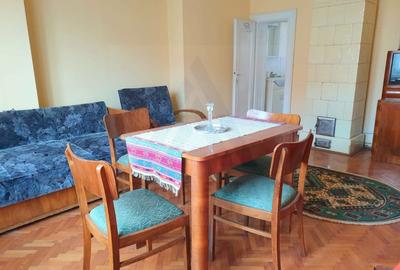 Apartament cu 4 camere decomandat în Central