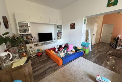 Apartament cu 3 camere semidecomandat în Central - 8