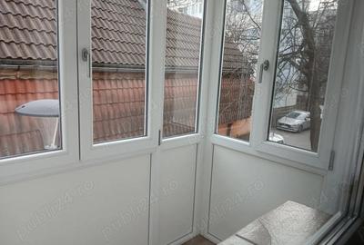Apartament cu 2 camere semidecomandat, mobilat în Rovine