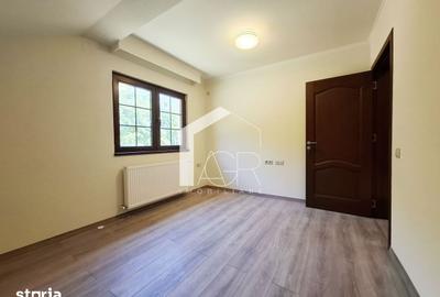 Casă cu 4 camere cu Teren 380 Mp în Central - 9