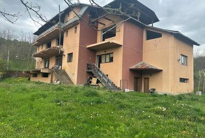 Spațiu comercial, de 900 mp, în Hotarele