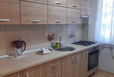 Apartament cu 3 camere decomandat în Central - 3