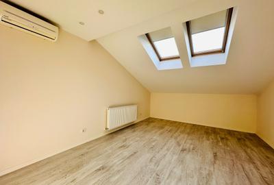 Duplex cu 11 camere cu Canalizare în Central - 20