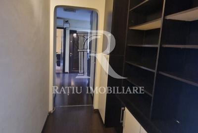 Apartament cu 3 camere în Nufărul