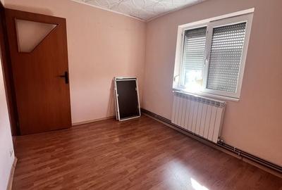 Apartament cu 2 camere decomandat în Micro 6 - 3