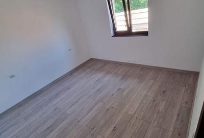 Casă cu 3 camere în Valea Adâncă - 2