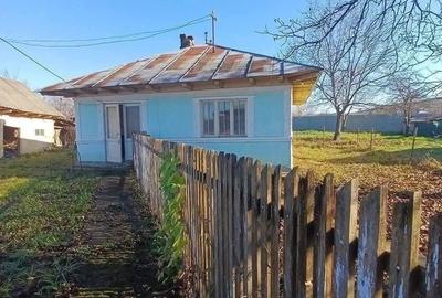 Casă cu 3 camere cu Teren 1225 Mp în Central