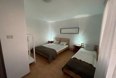 Casă cu 10 camere cu Teren 2132 Mp în Bozovici