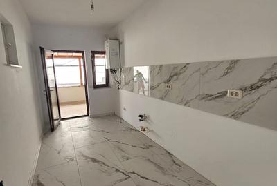 Casă cu 5 camere cu Teren 450 Mp în Romanești