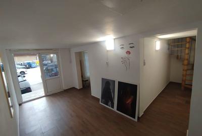 Apartament cu 2 camere decomandat în Central - 2