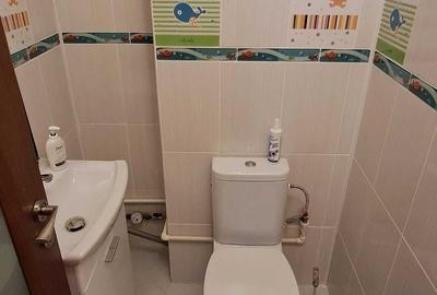 Apartament cu 3 camere decomandat, mobilat în Micro 17 - 1