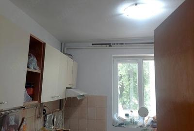 Apartament cu 4 camere semidecomandat în Titan - 1