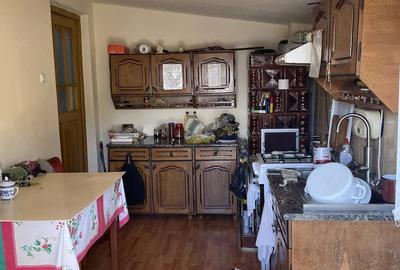 Casă cu 4 camere cu Teren 1400 Mp în Ghirdoveni - 1