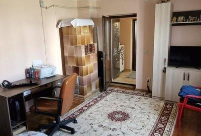 Apartament cu 2 camere semidecomandat în Periferie