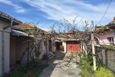 Casă cu 3 camere cu Canalizare în Brestei