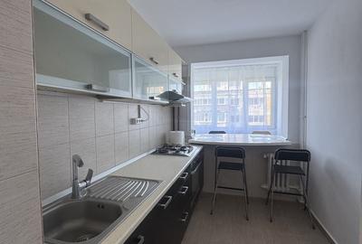 Apartament cu 2 camere semidecomandat în Apărătorii Patriei - 3