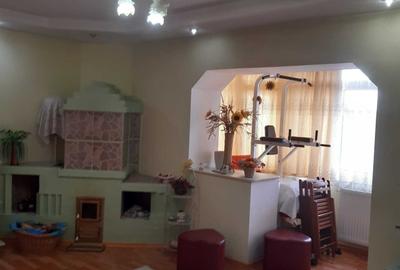 Apartament cu 2 camere decomandat în Central - 1
