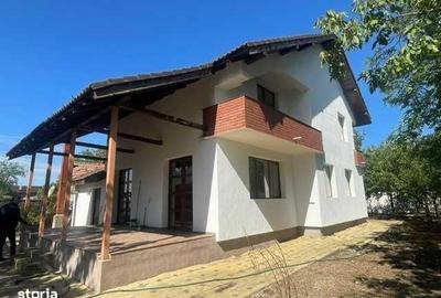 Casă cu 4 camere cu Garaj în Cornești - 4