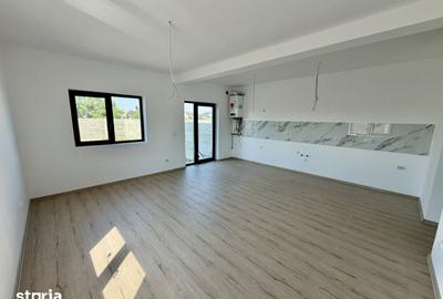 Casă cu 4 camere cu Teren 250 Mp în Moșnița Nouă