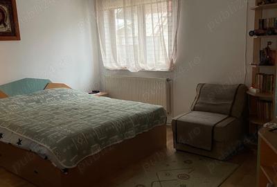 Casă cu 6 camere cu Teren 5000 Mp în Miroslăvești - 2