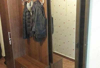 Apartament cu 2 camere semidecomandat în Craiovei