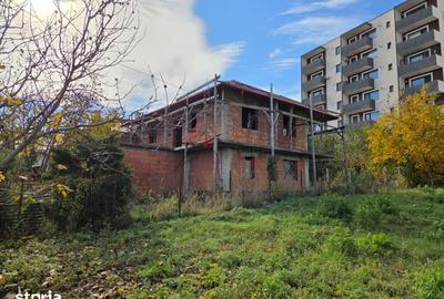 Casă cu 5 camere cu Teren 508 Mp în Bârnova