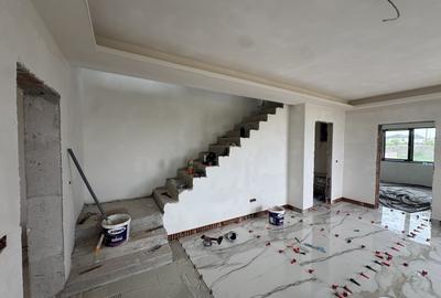 Duplex cu 5 camere cu Canalizare în Chișoda - 3