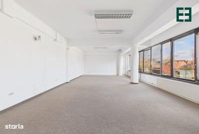 Spațiu comercial, de 100 mp, în Central - 3