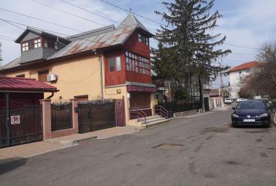 Casă cu 3 camere în Central - 1