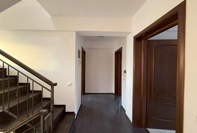 Casă individuală cu 5 camere cu Canalizare în Central - 34