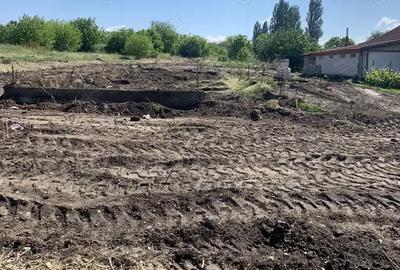 Teren de 1300 mp, în Central - 2